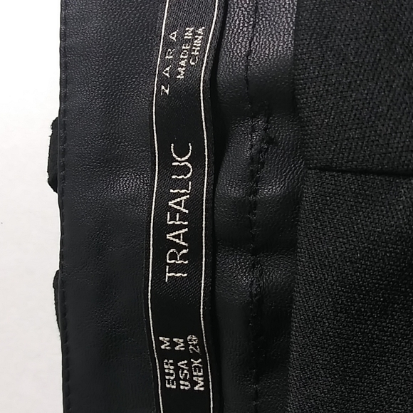 Trafaluc-Zara Faux Leather Skirt. - Picture 3 of 6